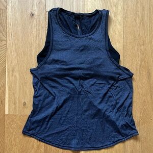 Lululemon top with built in sports bra size 6
